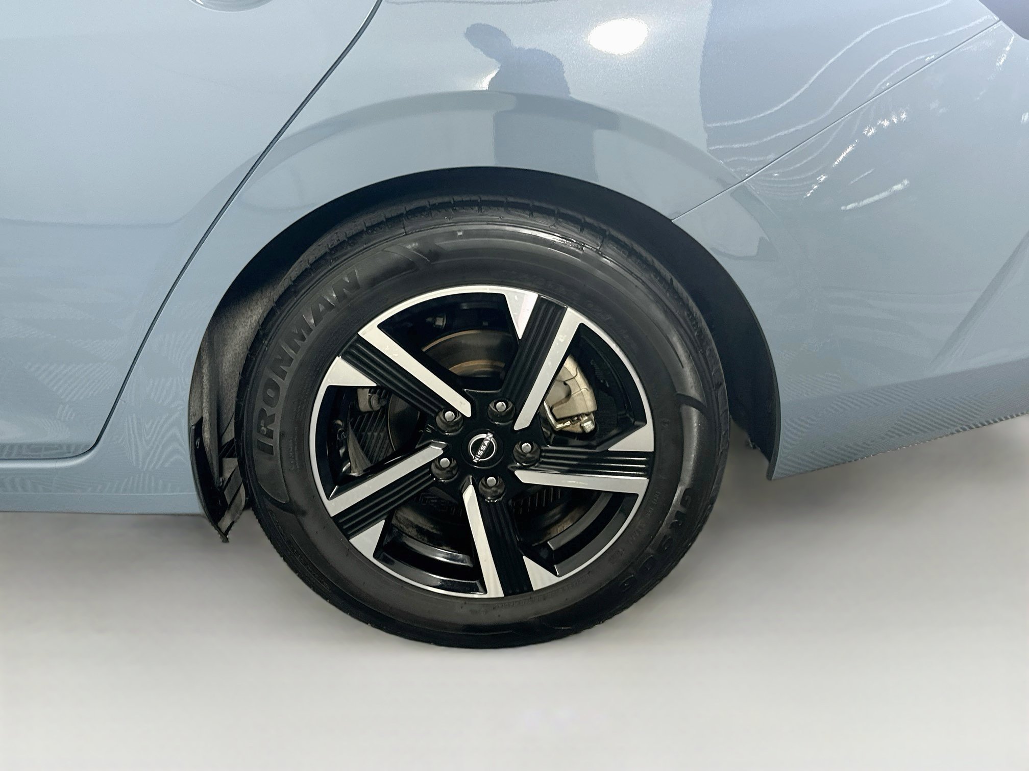 Used 2025 Nissan Sentra SV FWD image 11