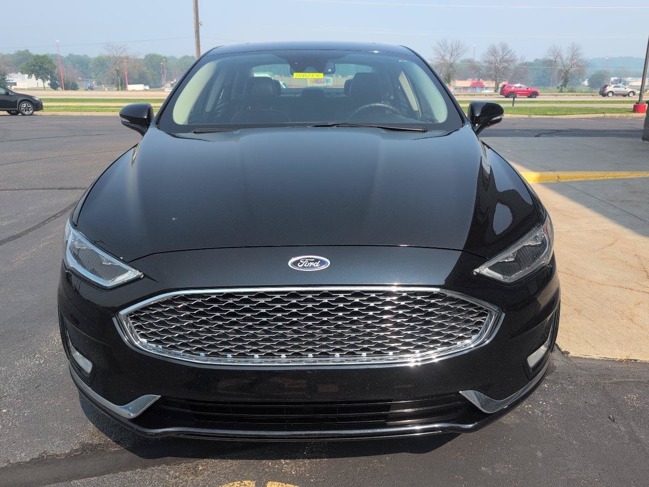 Used 2019 Ford Fusion Titanium AWD/4WD image 3