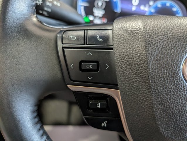 Used 2023 Toyota Crown AWD/4WD image 20