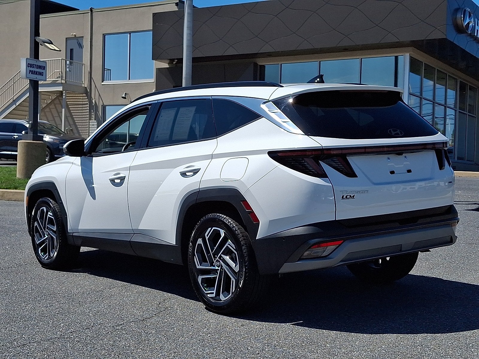 Used 2025 Hyundai Tucson Limited AWD/4WD image 7
