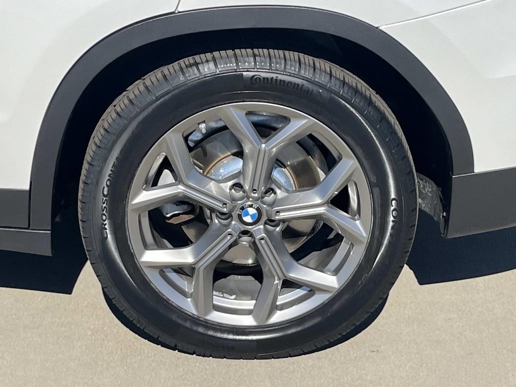 Used 2020 BMW X3 xDrive30e image 11