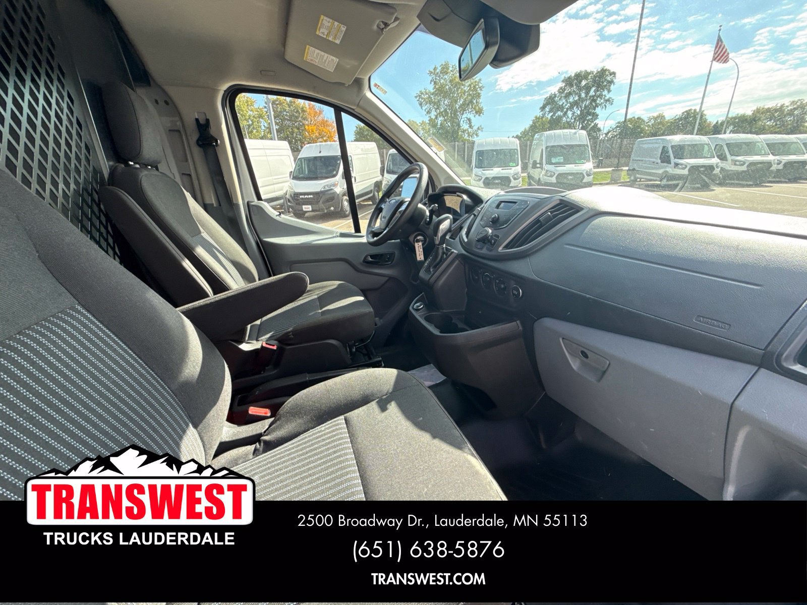 Used 2019 Ford Transit 250 130 Low Roof w/ Exterior Upgrade Package RWD image 12