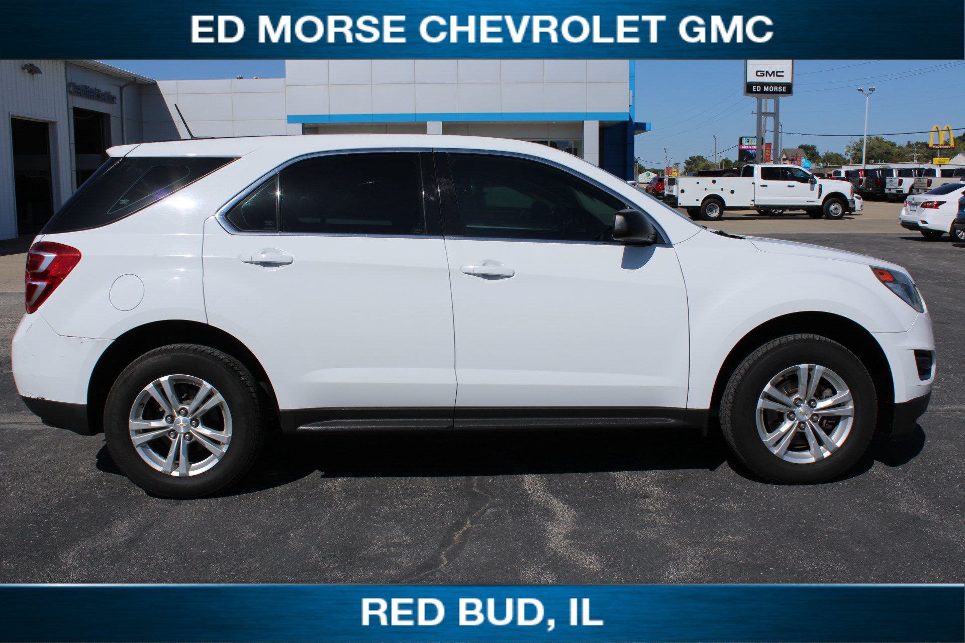 Used 2017 Chevrolet Equinox LS FWD image 2