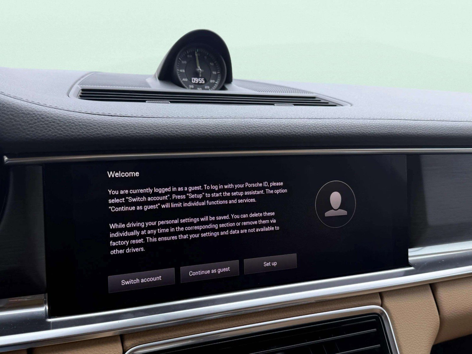 Used 2023 Porsche Panamera 4 Platinum Edition image 19