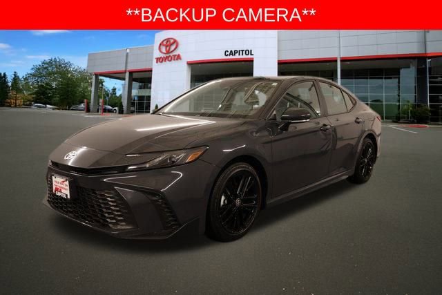 Used 2025 Toyota Camry SE image 7