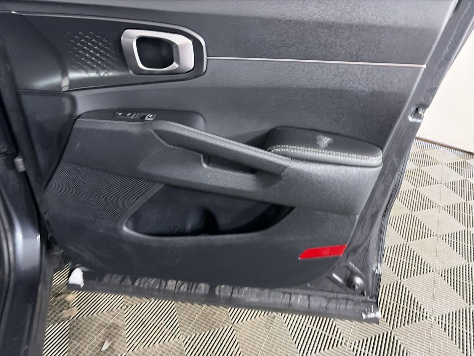 Certified 2024 Kia Sorento S image 42