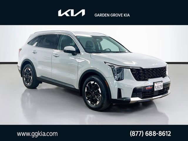 Certified 2024 Kia Sorento S image 1