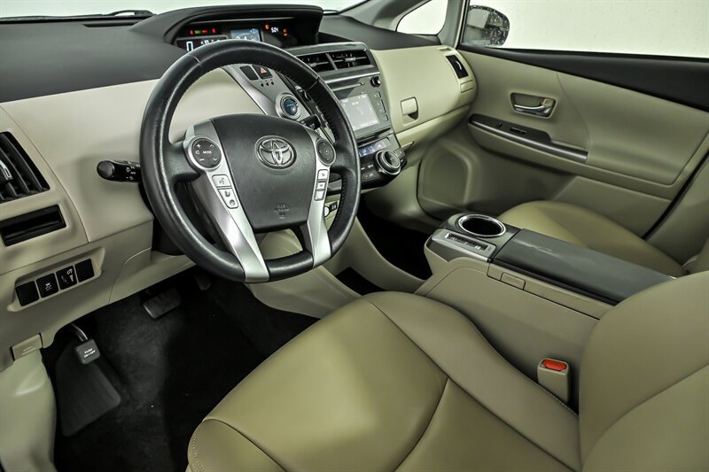 Used 2017 Toyota Prius V Four FWD image 14