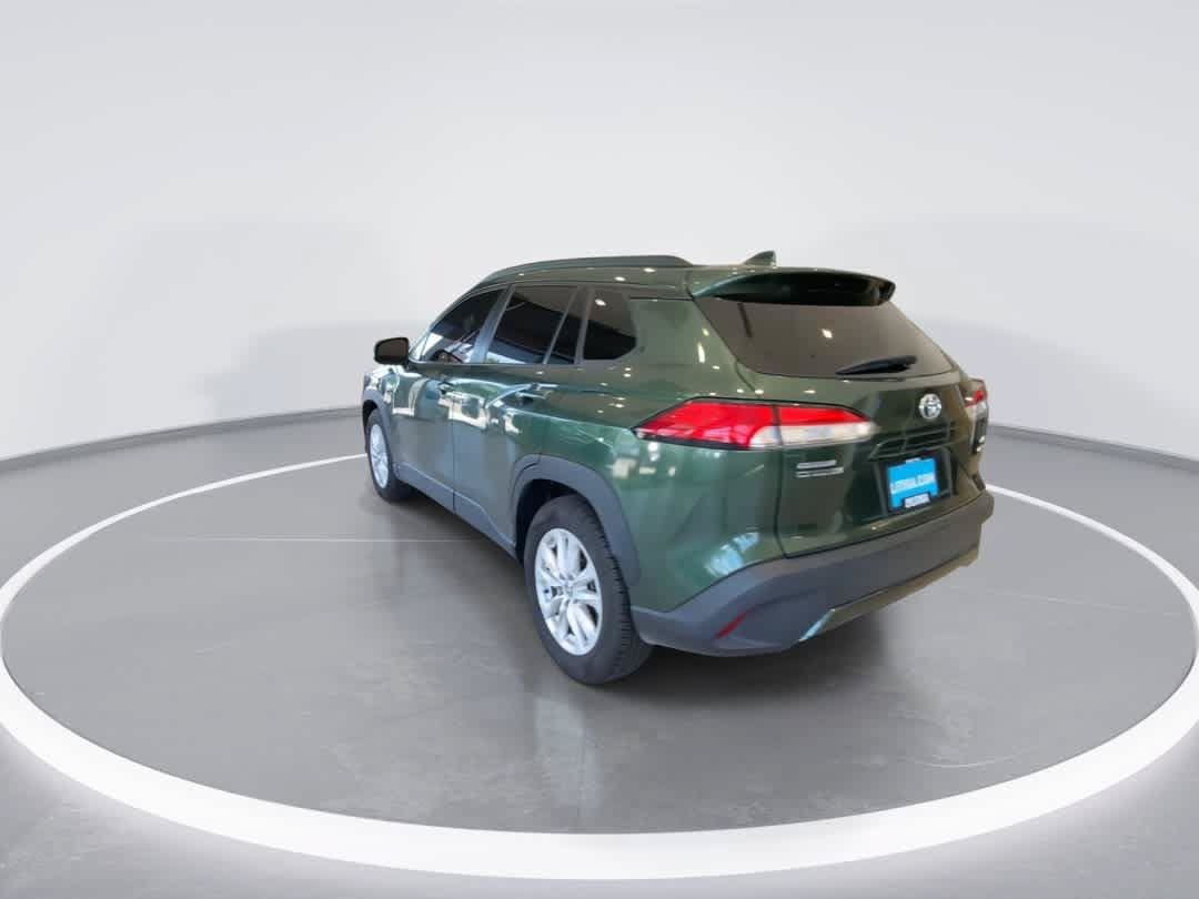 Used 2022 Toyota Corolla Cross LE w/ Moonroof Package AWD/4WD image 6