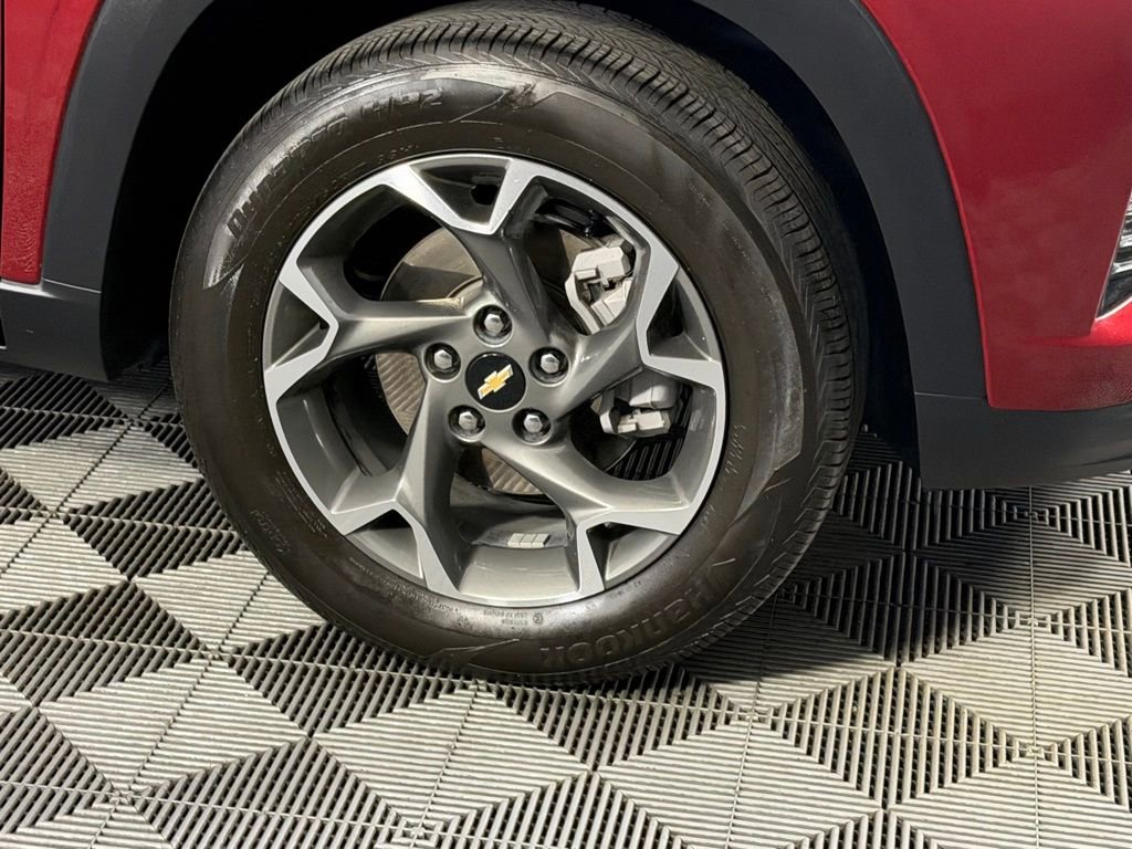 Used 2024 Chevrolet Trax LT w/ Driver Confidence Package image 13