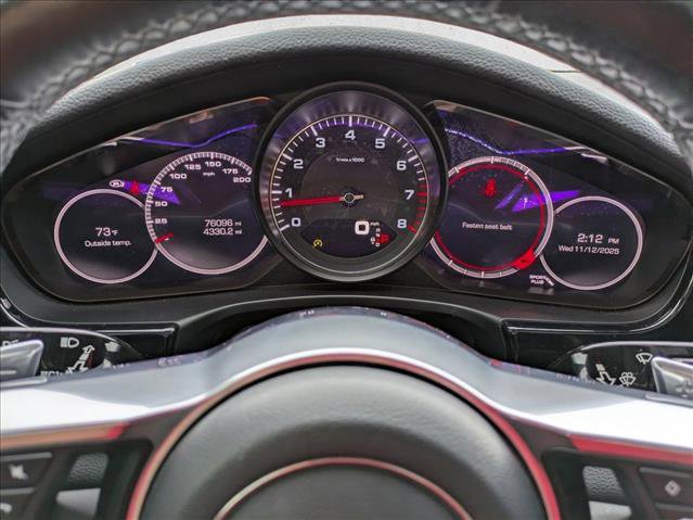 Used 2018 Porsche Panamera 4S image 11