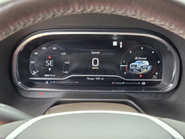 Used 2022 GMC Yukon SLT w/ SLT Luxury Package RWD image 18