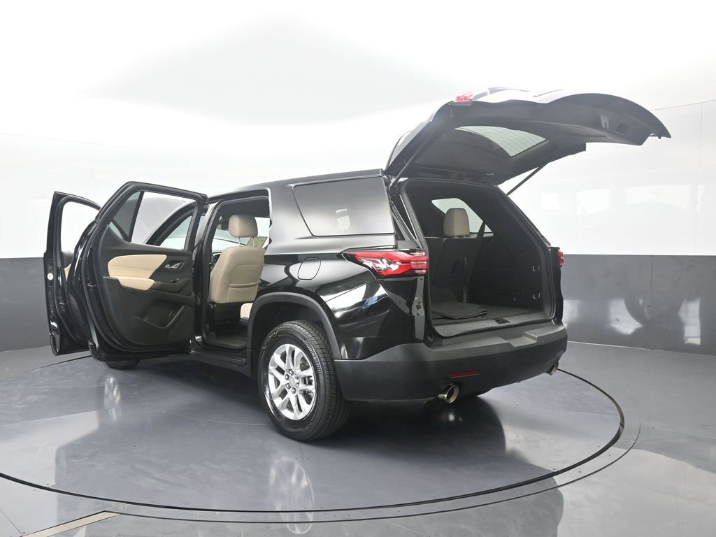 Used 2023 Chevrolet Traverse LS image 73