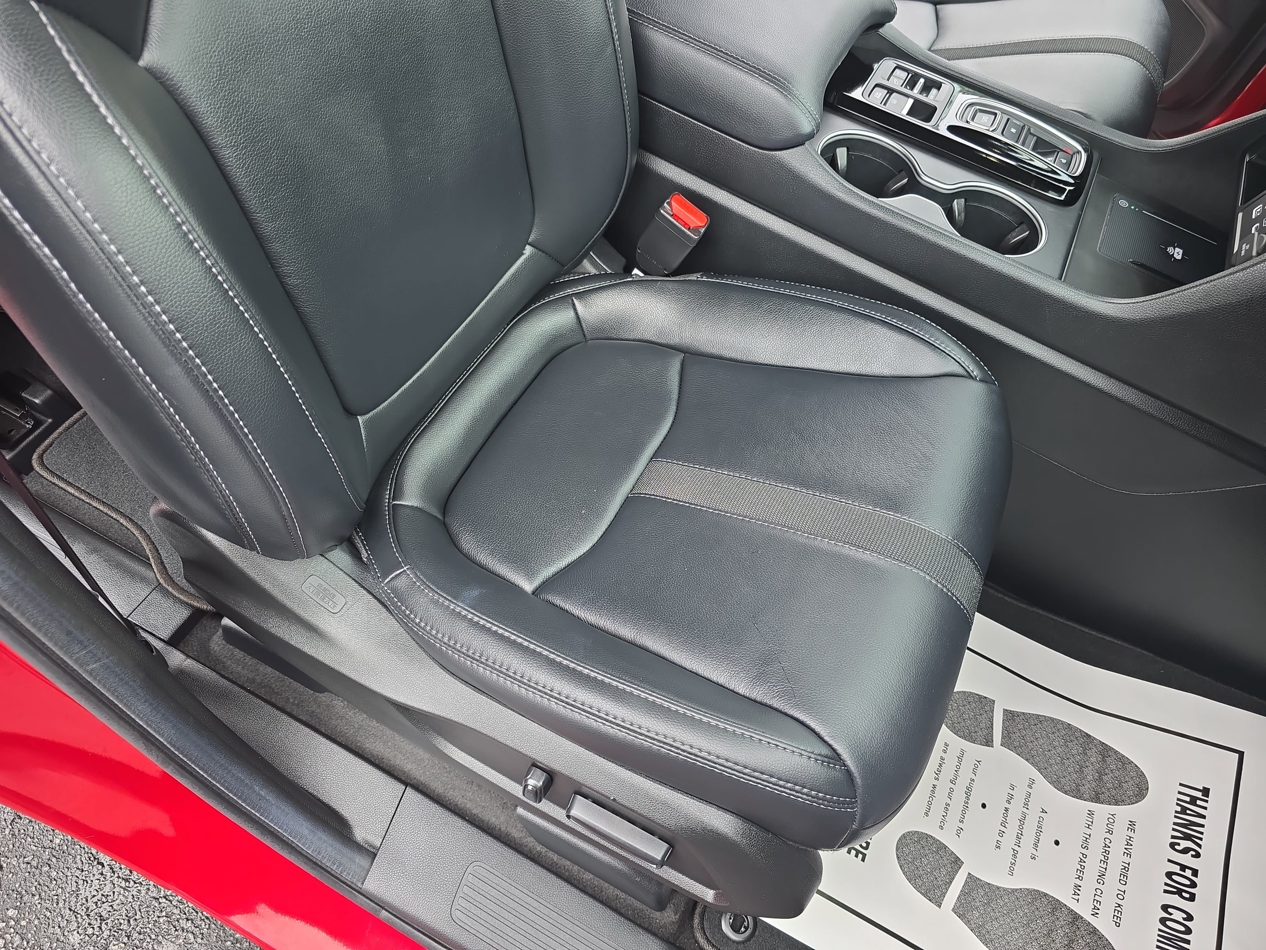Used 2024 Honda Pilot Touring image 10
