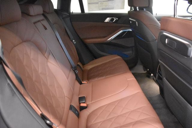 New 2027 BMW X6 xDrive40i w/ Climate Comfort Package AWD/4WD image 17