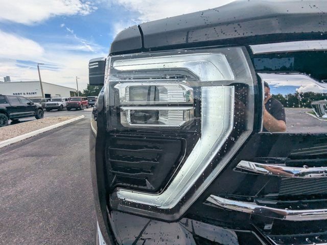 Used 2024 Chevrolet Silverado 3500 LTZ w/ LTZ Convenience Package AWD/4WD image 11