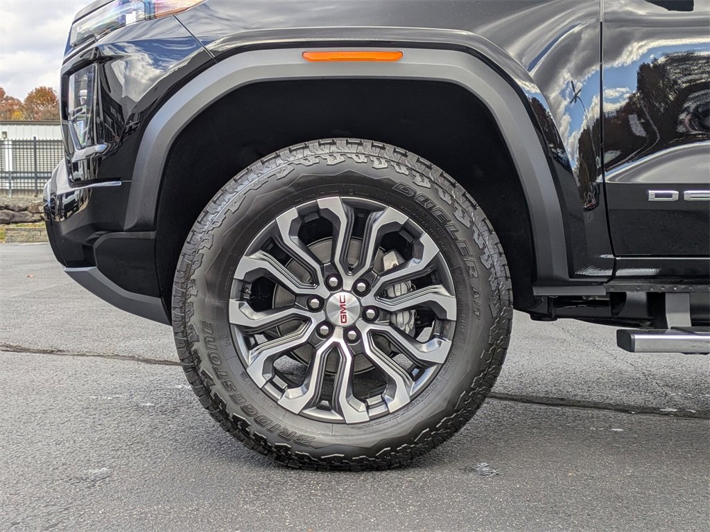 New 2026 GMC Canyon Denali image 8