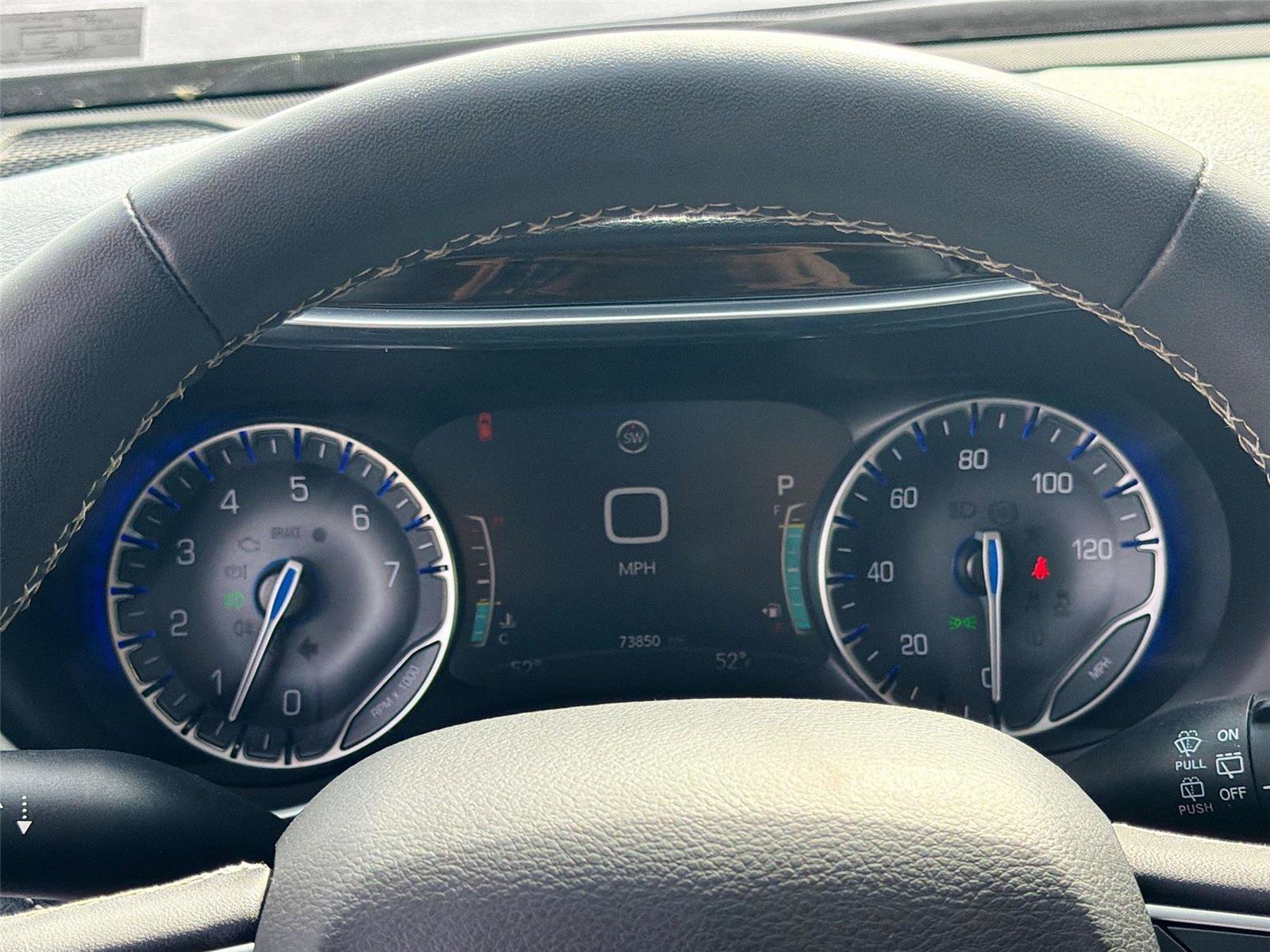 Used 2023 Chrysler Pacifica Limited image 13