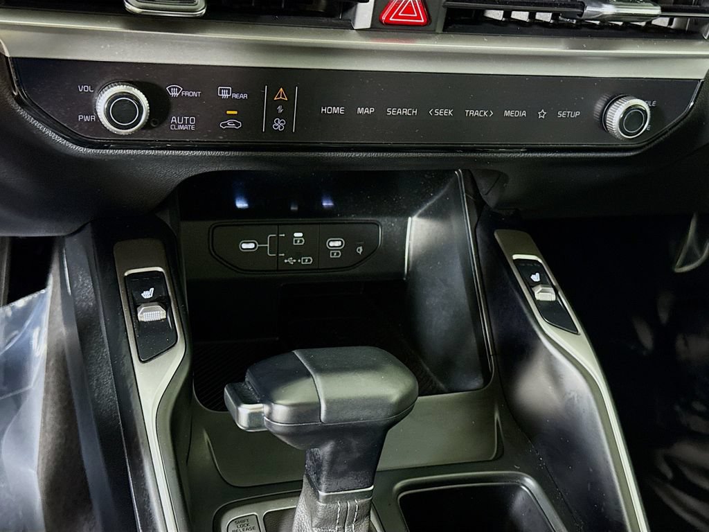 Used 2025 Kia Sorento S AWD/4WD image 8