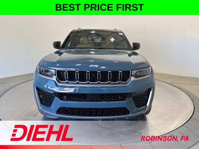 New 2026 Jeep Grand Cherokee L Summit w/ Advanced Protech Group IV AWD/4WD image 2