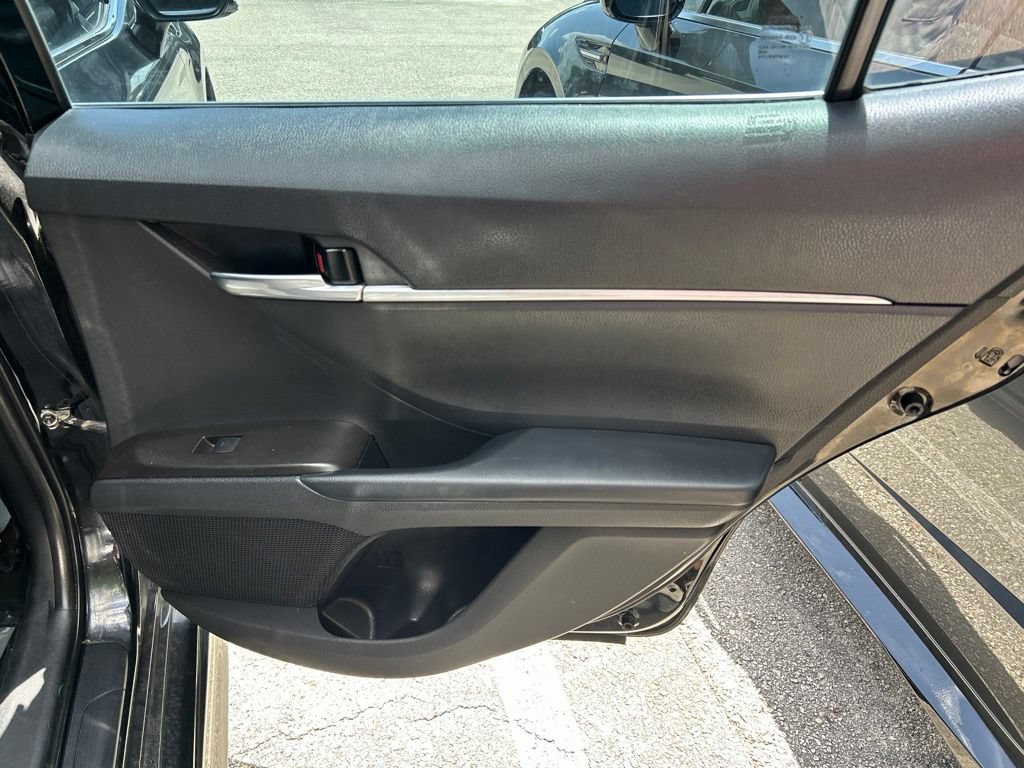 Used 2022 Toyota Camry SE FWD image 36