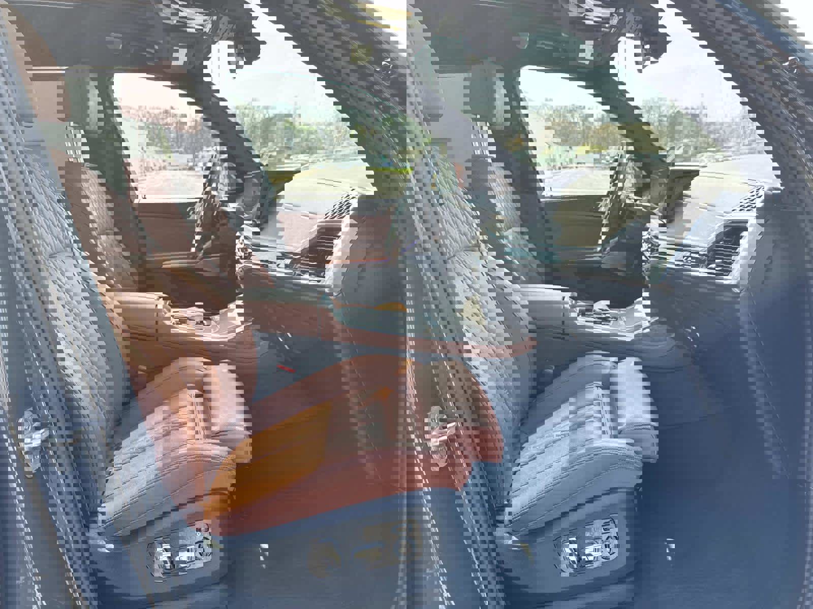 Certified 2024 BMW X7 M60i w/ Executive Package image 17