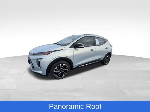 Used 2022 Chevrolet Bolt EUV Premier w/ Sun & Sound Package image 4