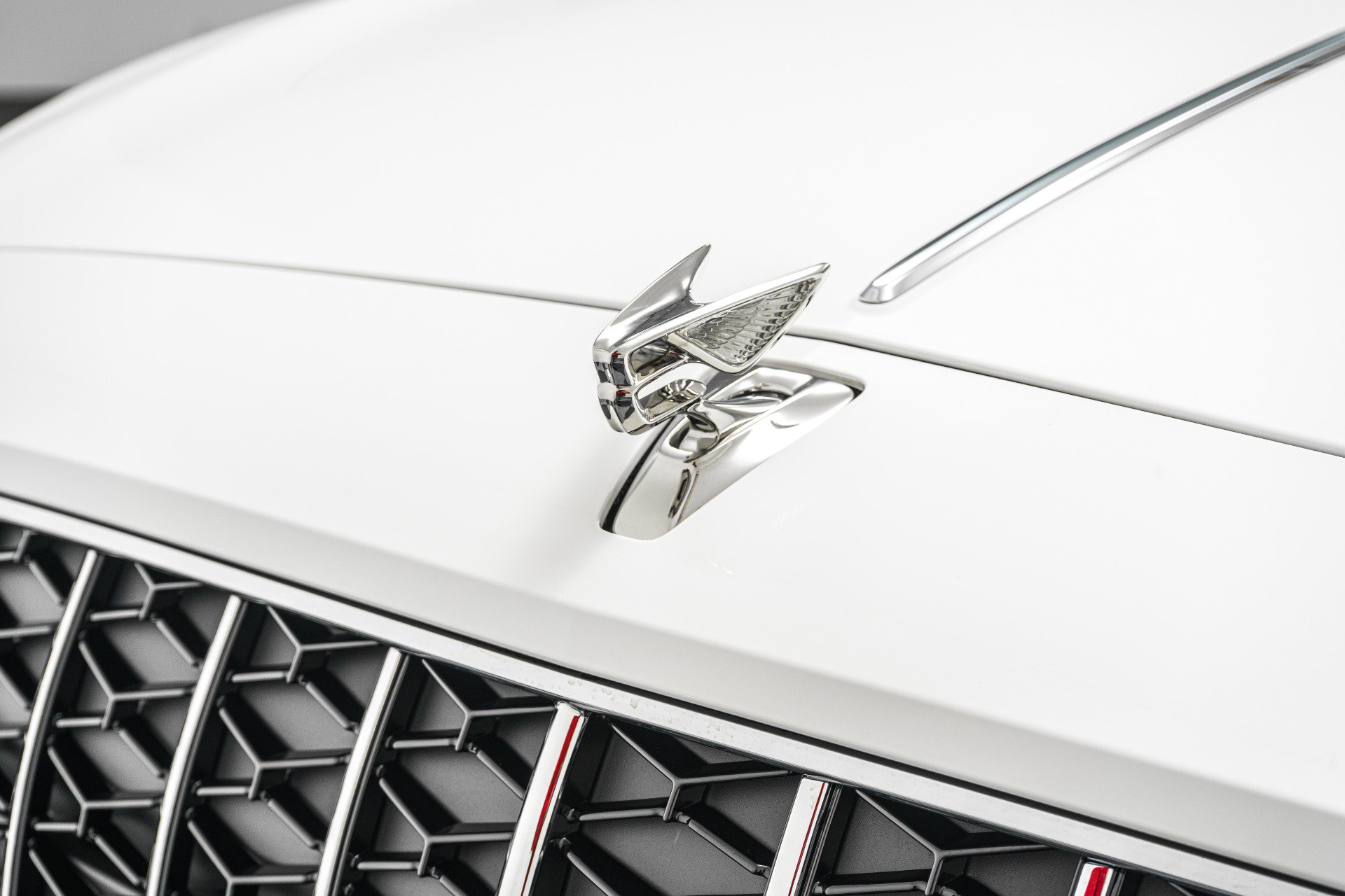 Used 2026 Bentley Flying Spur Plug-In Hybrid image 34