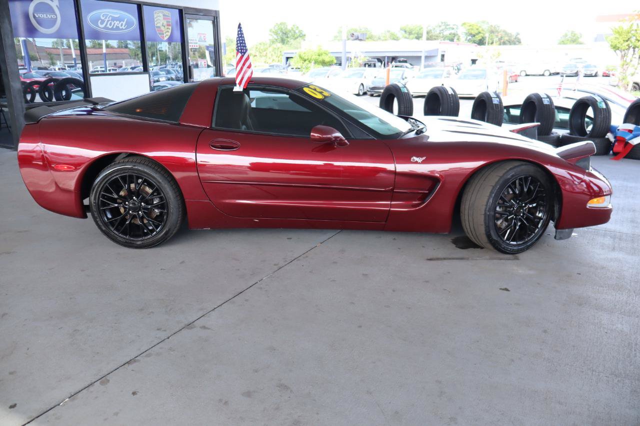 Used 2003 Chevrolet Corvette Coupe w/ Preferred Equipment Group RWD image 6
