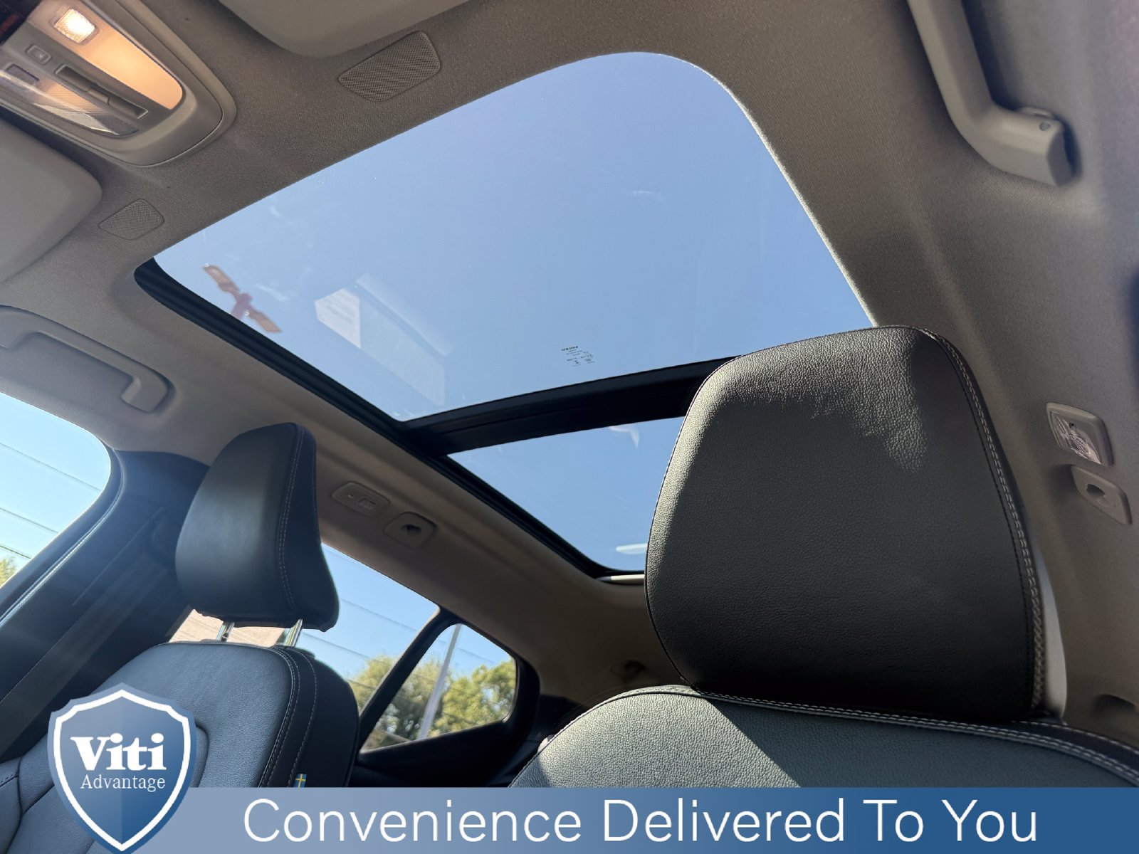 Certified 2024 Volvo XC40 B5 Plus w/ Protection Package Premier AWD/4WD image 18