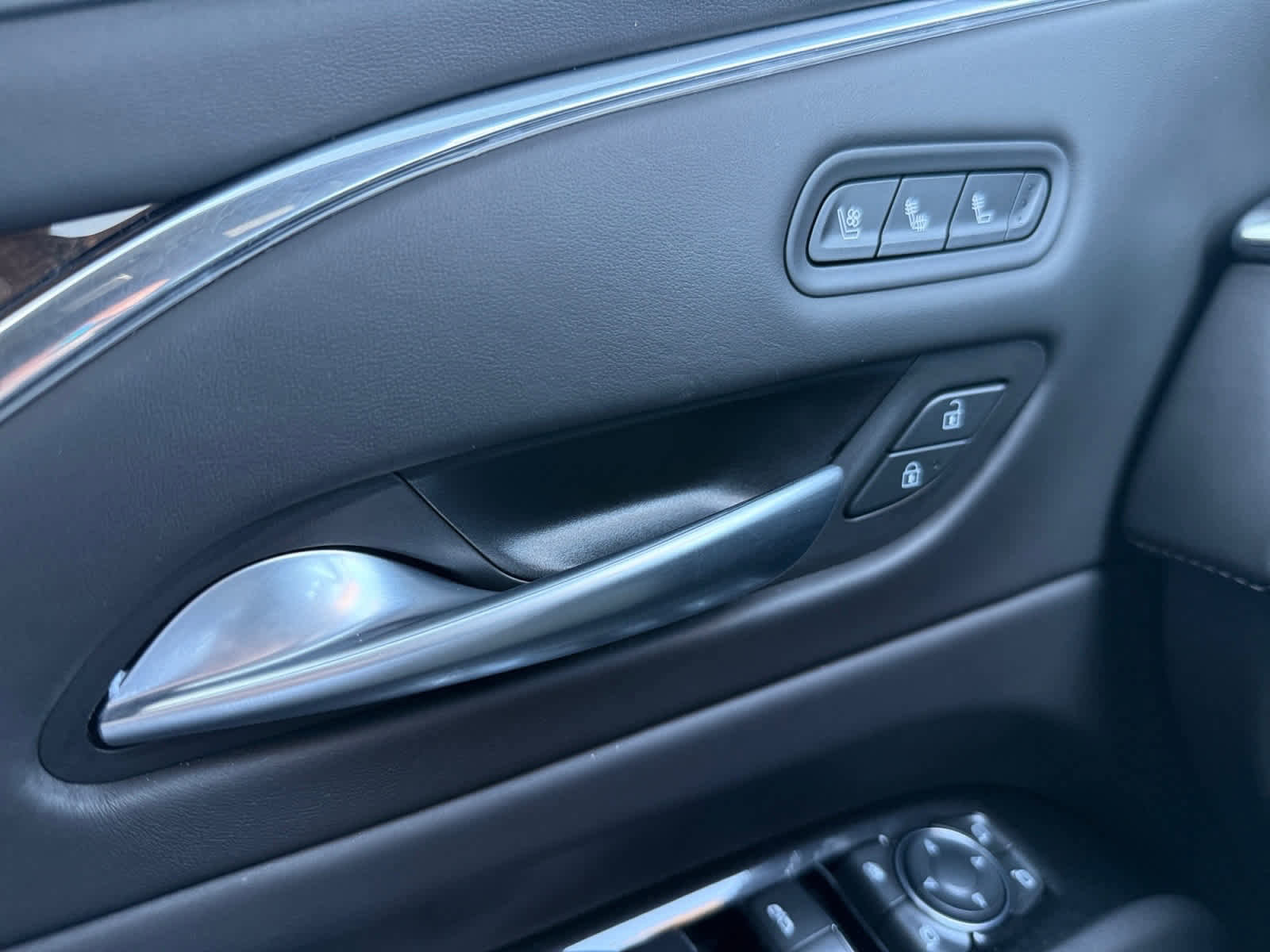 Used 2024 Cadillac Escalade Sport Platinum w/ LPO, Floor Liner Package image 29