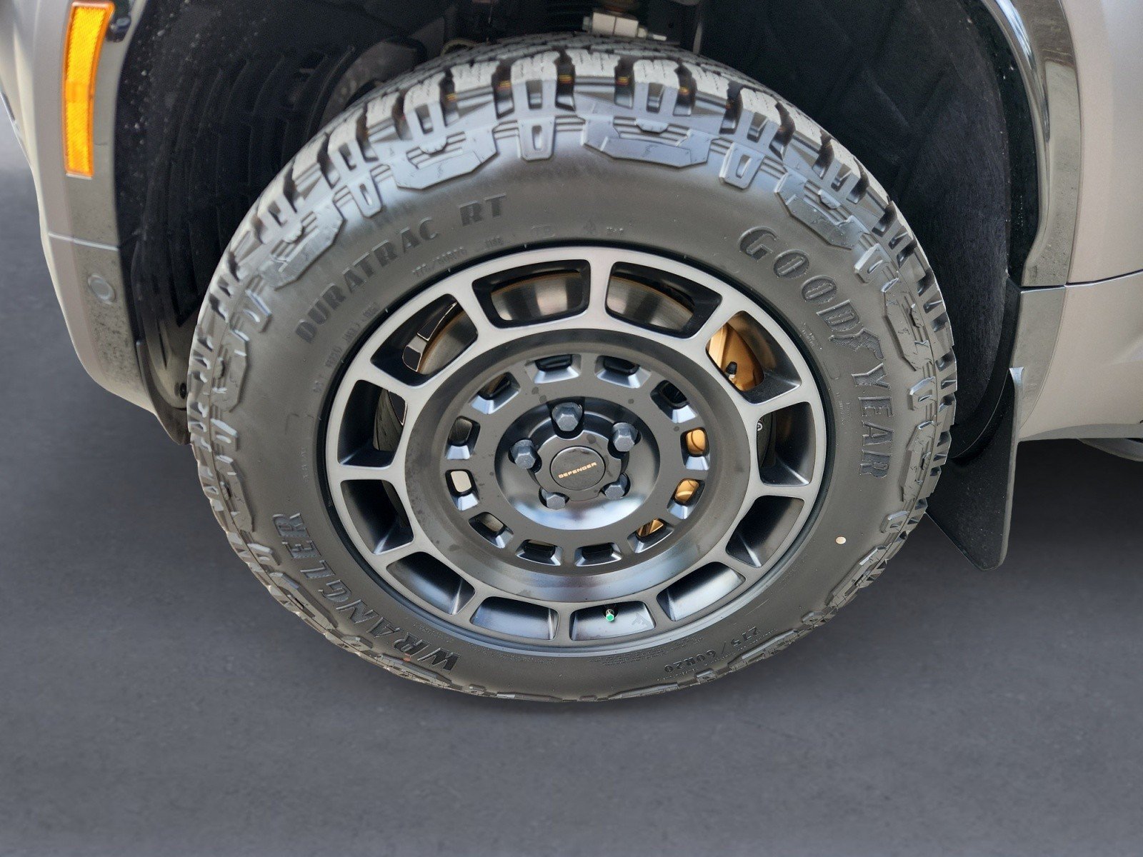 New 2026 Land Rover Defender 110 AWD/4WD image 8