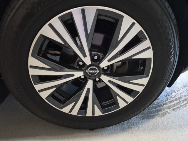 Certified 2023 Nissan Rogue SV w/ SV Premium B Package AWD/4WD image 30
