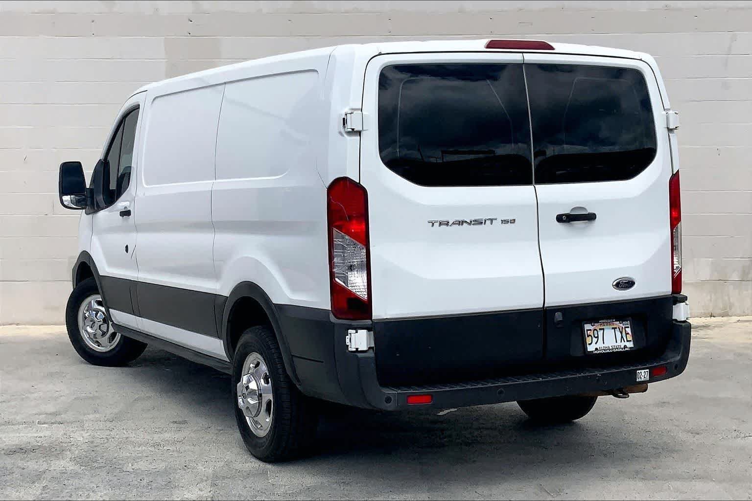 Used 2020 Ford Transit 150 Low Roof RWD image 4