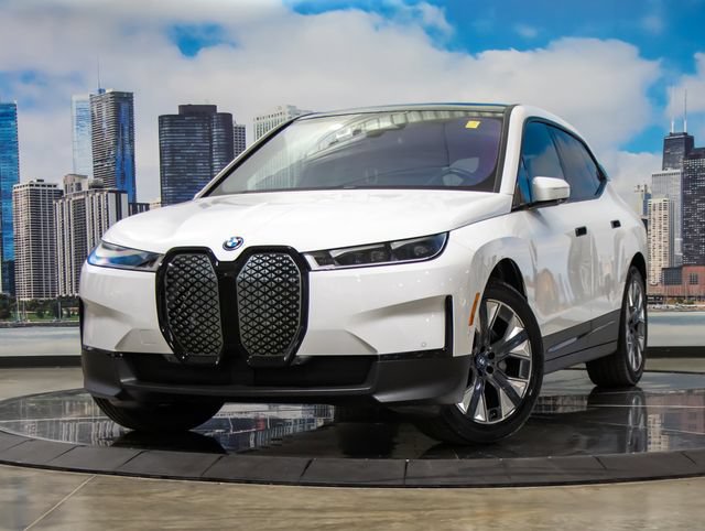 Used 2024 BMW iX xDrive50 w/ Premium Package AWD/4WD image 2