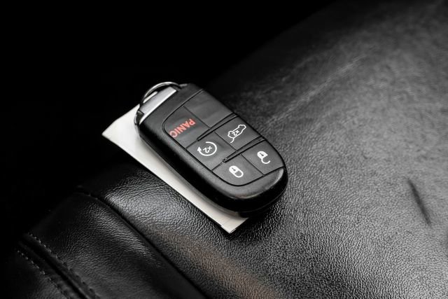 Used 2021 Jeep Grand Cherokee Limited AWD/4WD image 60
