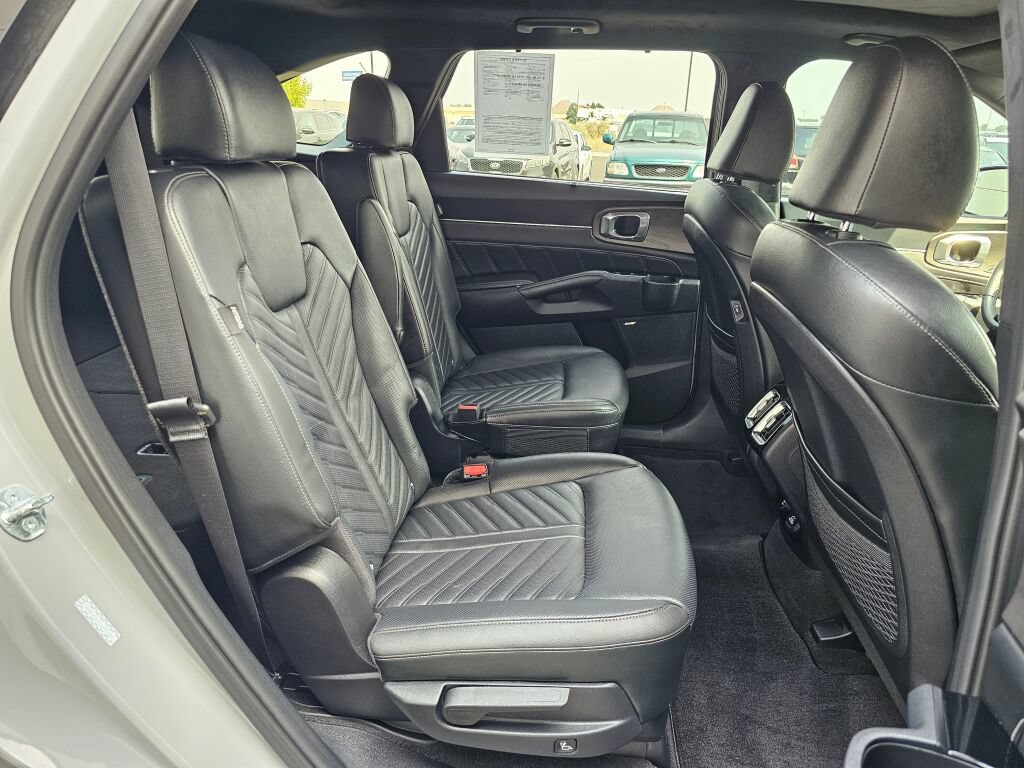 Used 2025 Kia Sorento SX Prestige AWD/4WD image 15