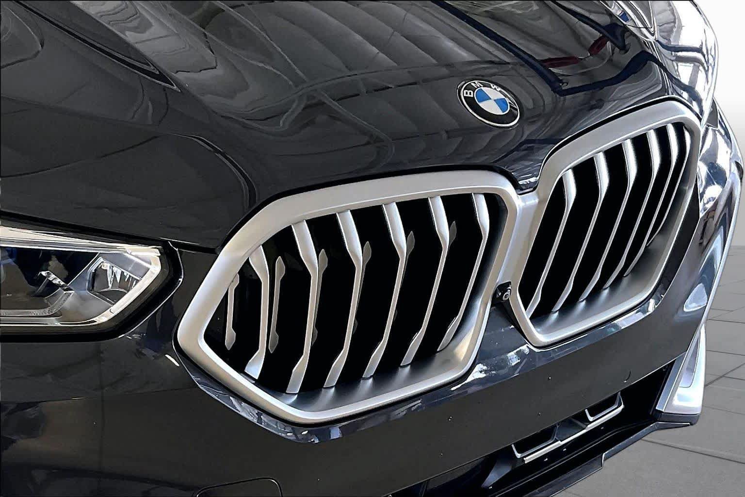 Used 2021 BMW X6 xDrive40i w/ Executive Package 2 AWD/4WD image 30