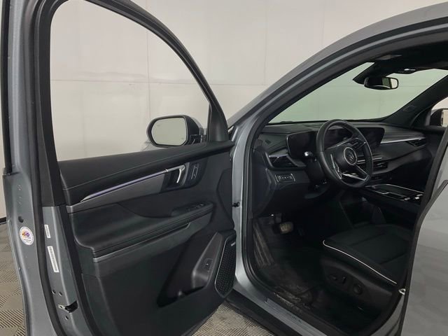 Used 2025 Buick Enclave Preferred image 24