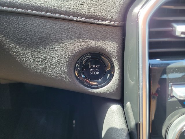 Certified 2025 Nissan Armada SL AWD/4WD image 26
