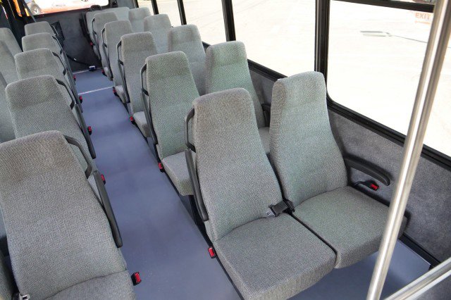 Used 2017 Ford F550 2WD Regular Cab Super Duty image 30