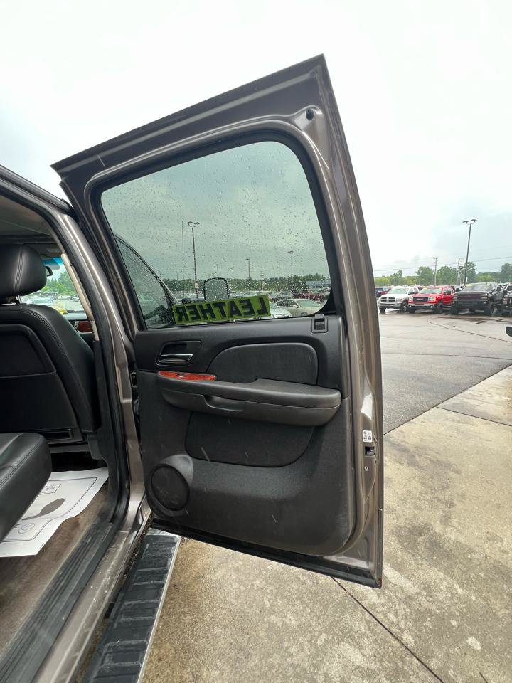 Used 2014 GMC Sierra 3500 SLT AWD/4WD image 14