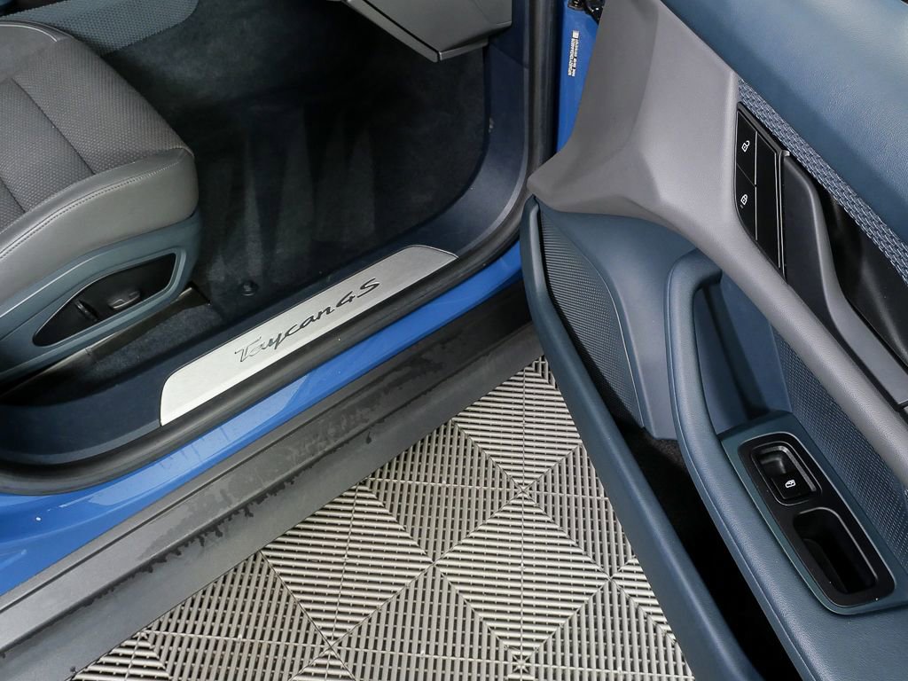 Certified 2022 Porsche Taycan 4S AWD/4WD image 22