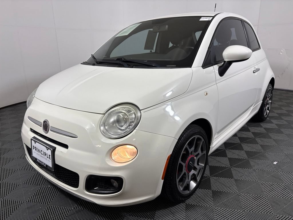 Used 2012 FIAT 500 Sport w/ Safety & Convenience Pkg FWD image 2