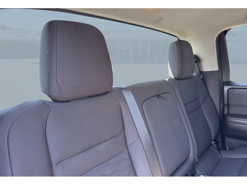 Used 2022 Nissan Frontier S w/ Technology Package RWD image 17