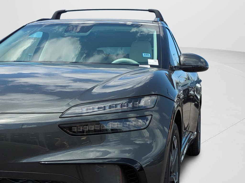 New 2026 Genesis GV60 RWD image 26