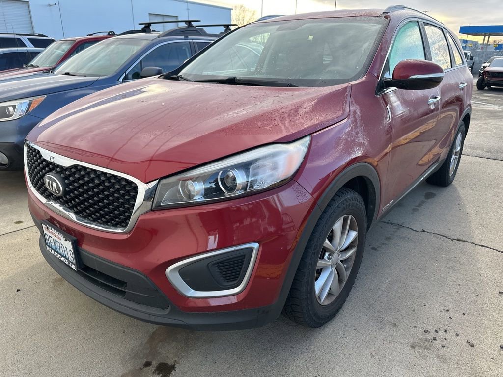 Used 2017 Kia Sorento LX image 2