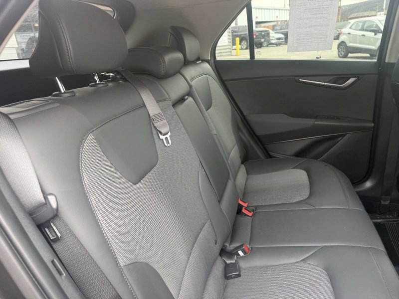 Used 2023 Kia Niro EX w/ EX Cold Weather Package image 8