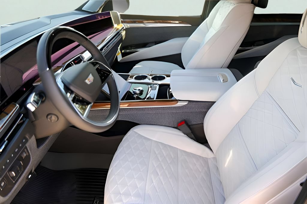 Used 2025 Cadillac Escalade Sport Platinum w/ LPO, Floor Liner Package AWD/4WD image 5
