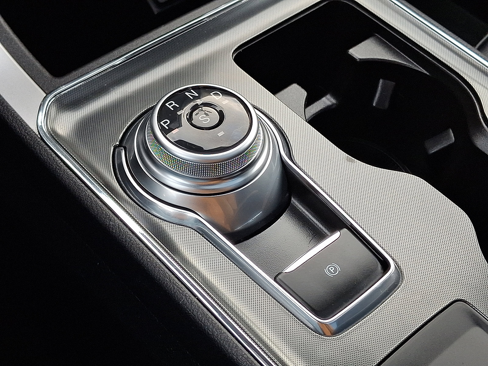 Used 2023 Ford Edge ST-Line image 18